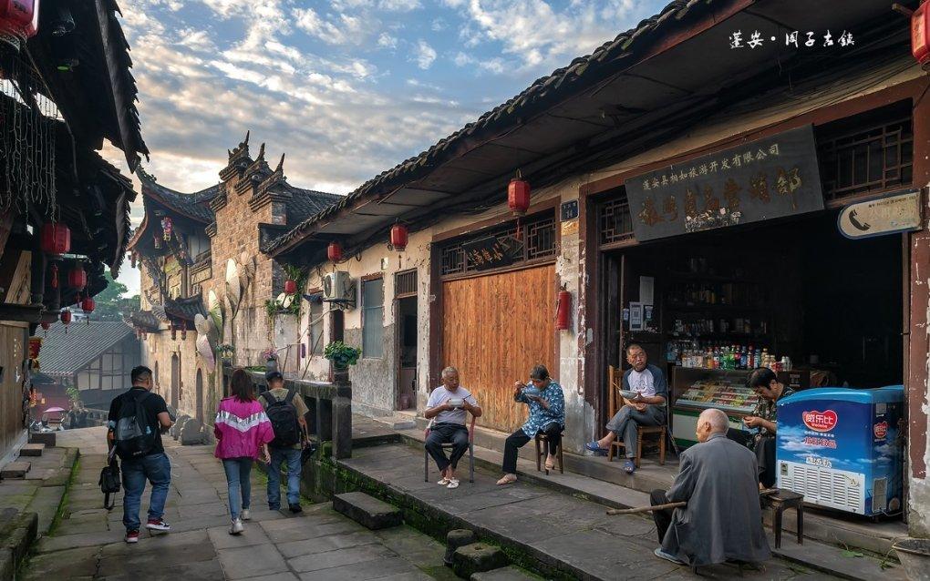 如今的手机都不能插内存卡了,这是为什么呢?-一个专业的红迪网平台